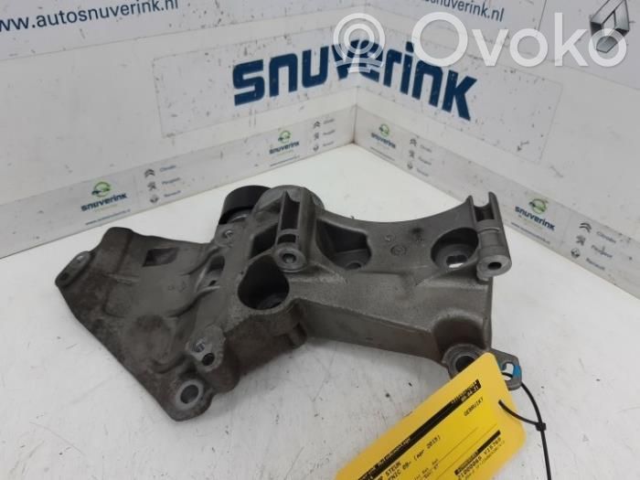Renault Scenic III -  Grand scenic III Generator/alternator bracket 