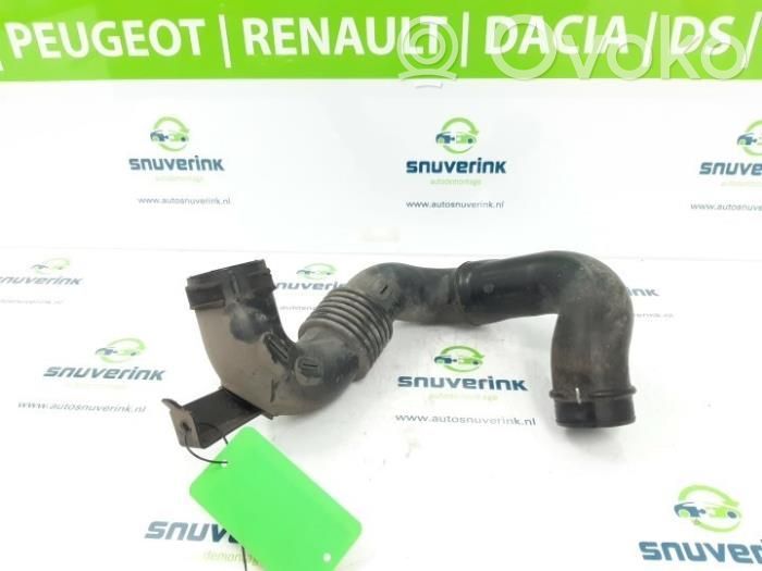 Rura / Wąż dolotowy powietrza   165554107R,95508991,95508991