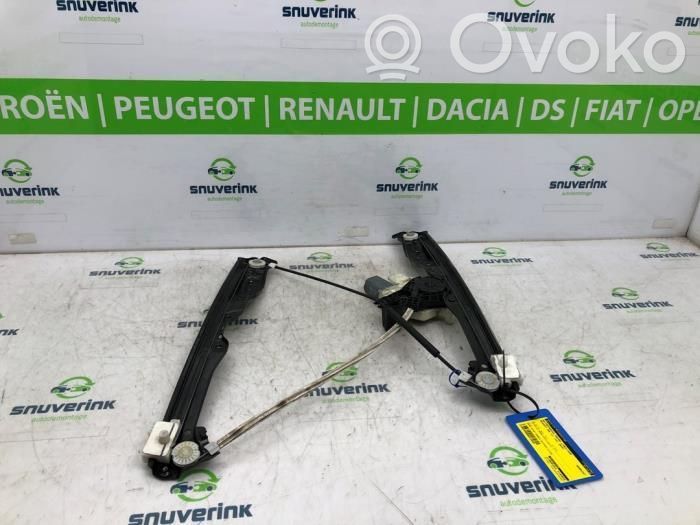 Peugeot 308 Meccanismo di sollevamento del finestrino anteriore senza motorino 