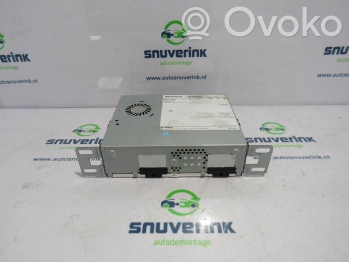 Renault Zoe Radio/CD/DVD/GPS head unit 