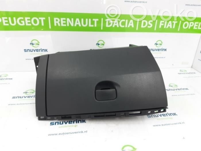 Renault Clio III Juego guantera 