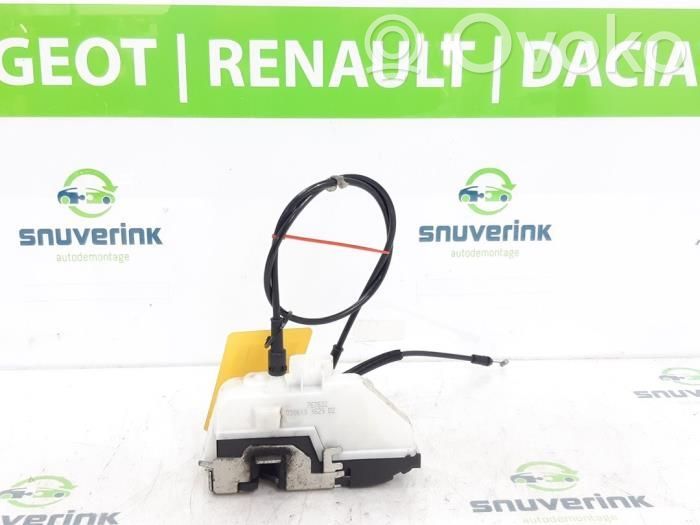 Renault Twingo II Zamek drzwi przednich 