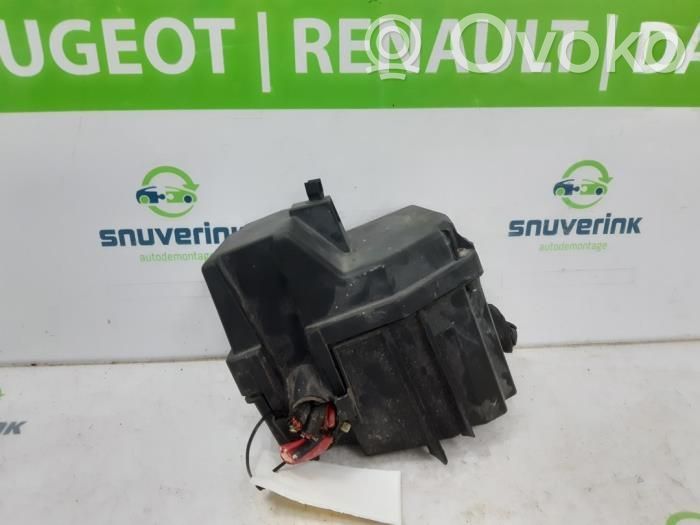 Renault Twingo II Fuse box set 