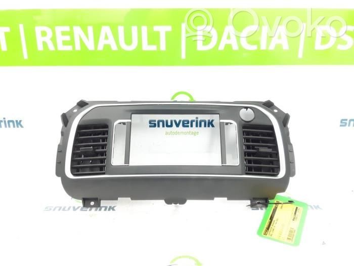 Opel Vivaro Rejilla de ventilación central del panel 