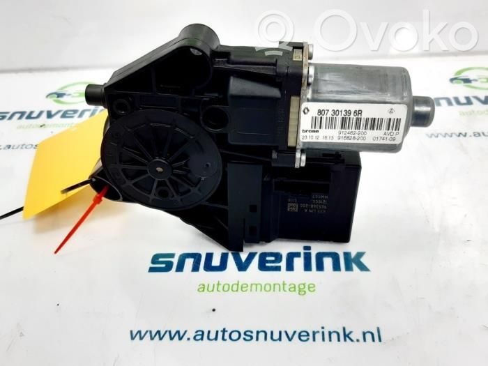 Renault Megane III Motorino alzacristalli della portiera posteriore 