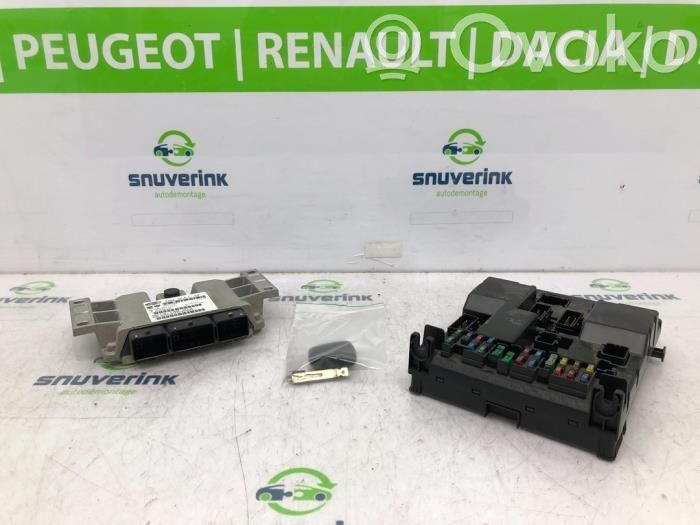 Peugeot 307 Engine control unit/module 