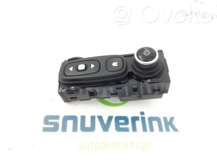 Renault Clio IV Unidad central de control multimedia 