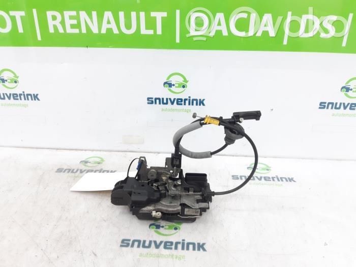 Volvo XC90 Serratura portiera anteriore 