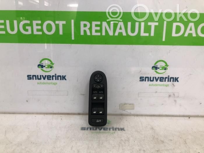 Electric window control switch   96652236XT,00006490AZ,30170269,6490AZ,F202062829