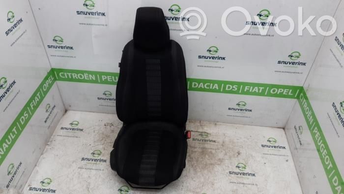 Peugeot 308 Etumatkustajan istuin 