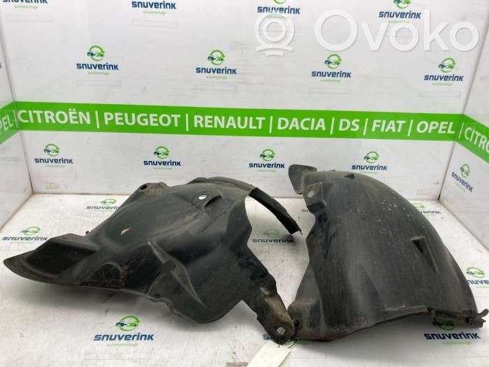 Renault Clio IV Apărători interioare aripă roată față 
