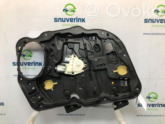 Mechanizm podnoszenia szyby przedniej bez silnika   K68292079AA,K68292079AB,K68292083AA