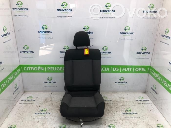 Citroen C4 Cactus Etumatkustajan istuin 