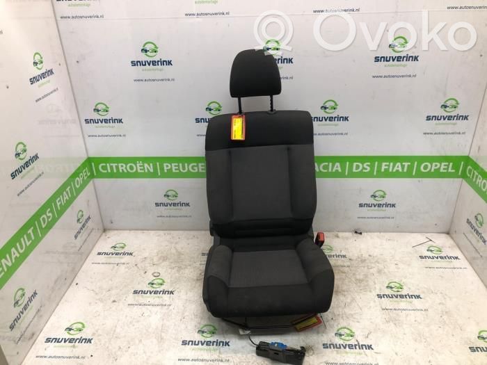 Citroen C4 Cactus Etumatkustajan istuin 