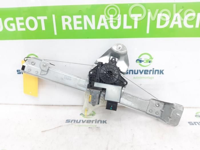 Renault Arkana Macara geam spate fără motor 