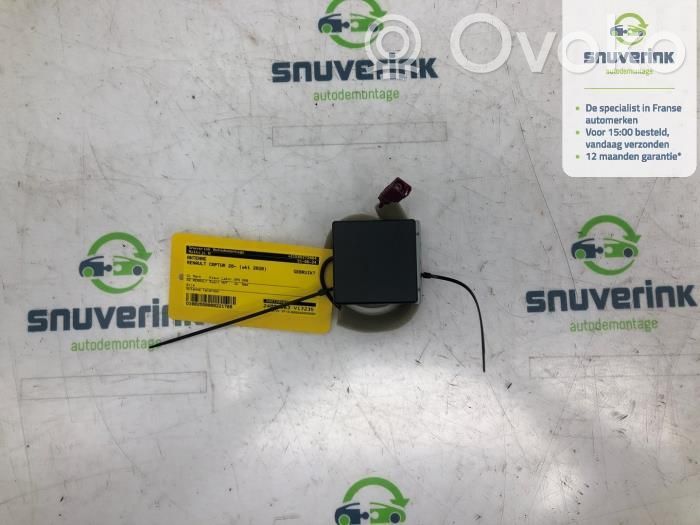 Renault Captur II Radio antenna 