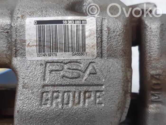 Peugeot 208 II Pinza del freno anteriore 