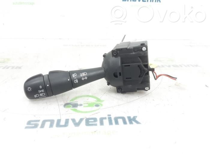 Interruptor de luz   255405718R,0265019153,2516000Q0C,2554000Q1H,255405668R,479452659R,6000617656,6000640467,8201167992,93460790,95517229
