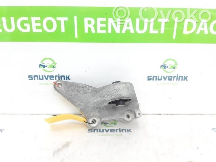 Renault Megane E-Tech Engine mount bracket 