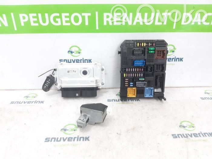 Peugeot 2008 II Engine control unit/module 