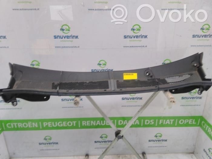 Peugeot 3008 II Rivestimento del tergicristallo 