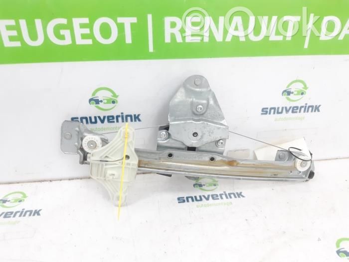 Renault Arkana Macara geam spate fără motor 