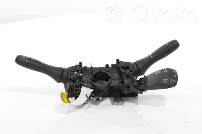 Dacia Duster III Leva/interruttore dell’indicatore di direzione e tergicristallo
