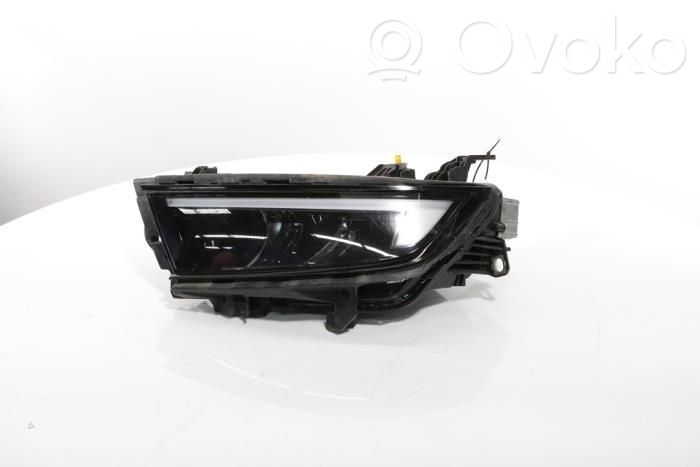 Opel Astra L Faro/fanale 