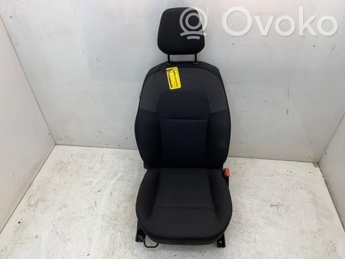 Fotel przedni pasażera   873018403R,876013765R,876013765R