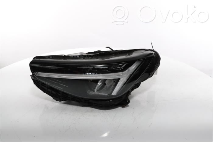 Volvo EX40 Scheinwerfer 