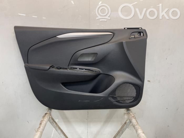 Opel Corsa F Boczki / Poszycie drzwi przednich 