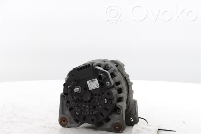 Renault Twingo III Generatore/alternatore 