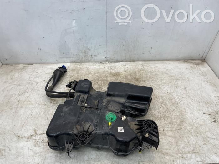 Opel Vivaro AdBlue-nestesäiliö 