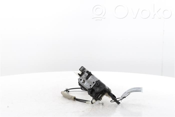 Peugeot 308 Front door lock 