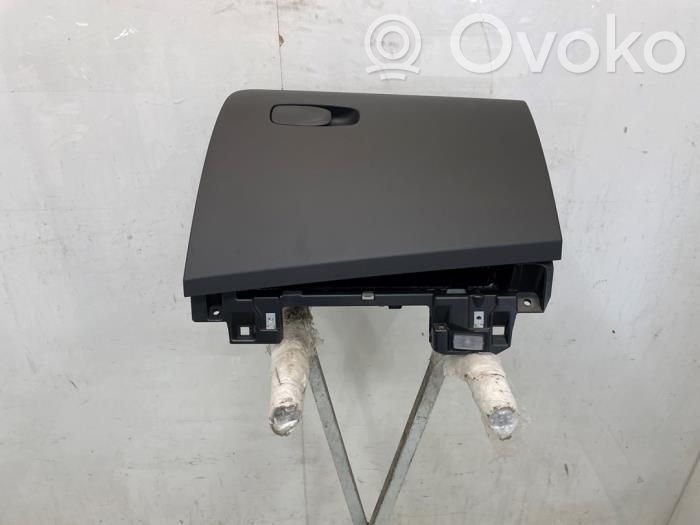 Volvo S60 Schowek deski rozdzielczej / Komplet 