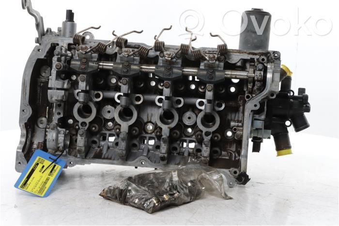Peugeot 308 Engine head 