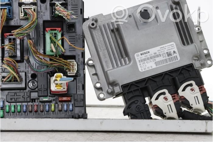 Peugeot 308 Sterownik / Moduł ECU 