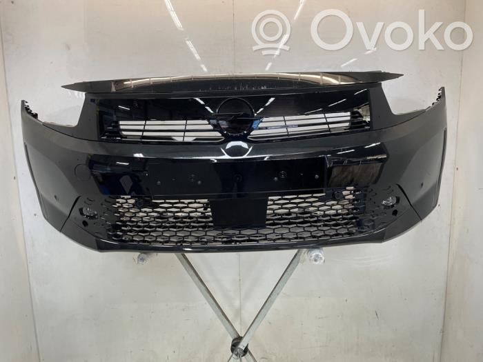 Opel Corsa F Parachoques delantero 