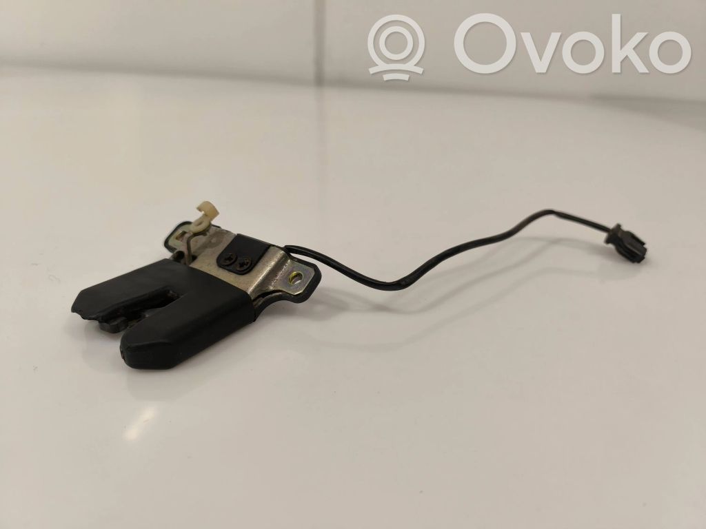 Audi A8 S8 D2 4D Tailgate/trunk/boot lock/catch/latch 