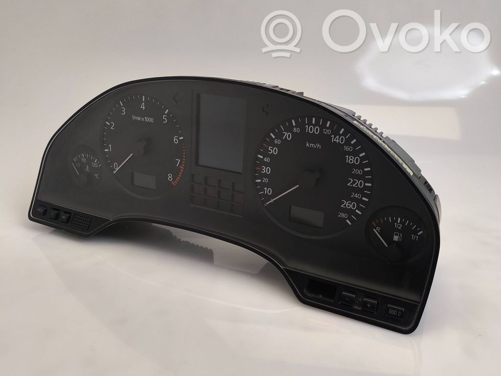 Audi A8 S8 D2 4D Geschwindigkeitsmesser Cockpit 
