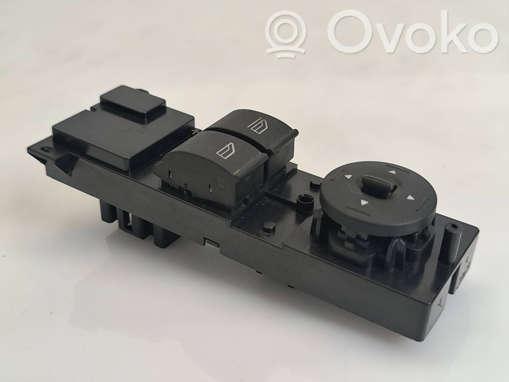 Ford Focus Electric window control switch 