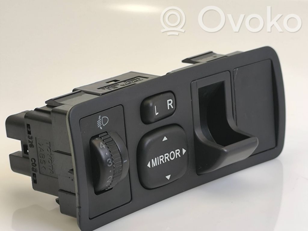 Wing mirror switch   183574
