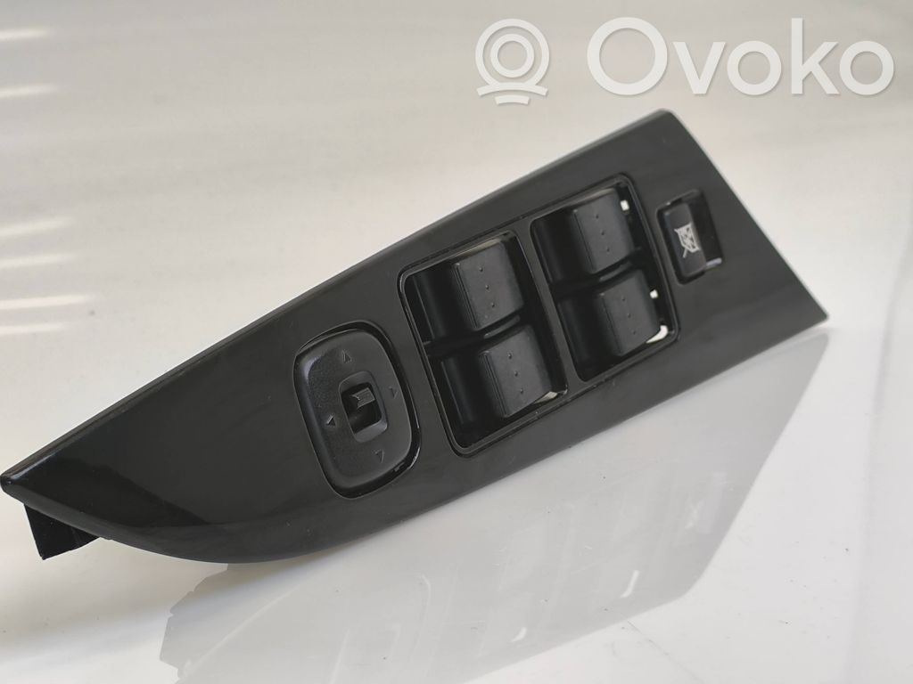 Mazda 3 I Electric window control switch 