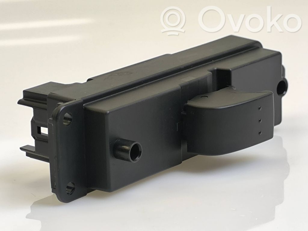 Electric window control switch   03123110,30102004,BP4L66380