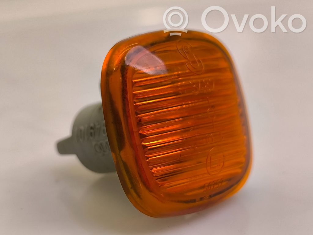 Front fender indicator light   4D0949101
