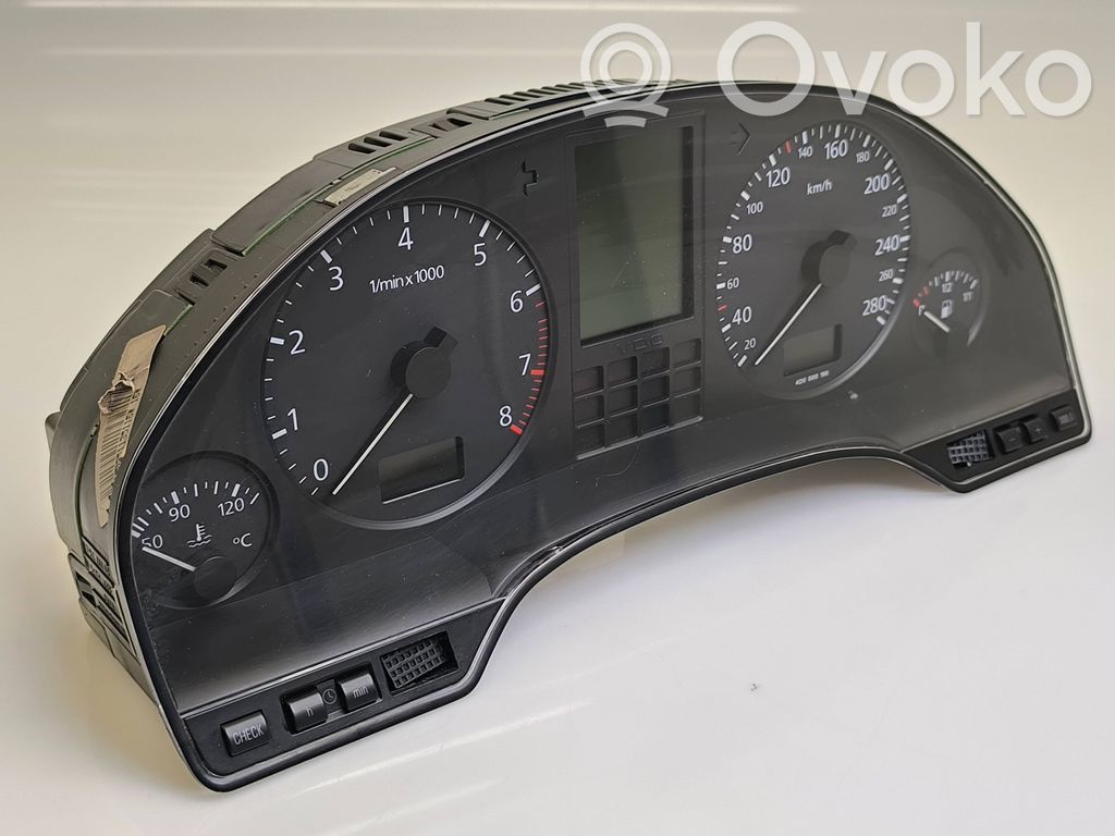 Audi A8 S8 D2 4D Speedometer (instrument cluster) 