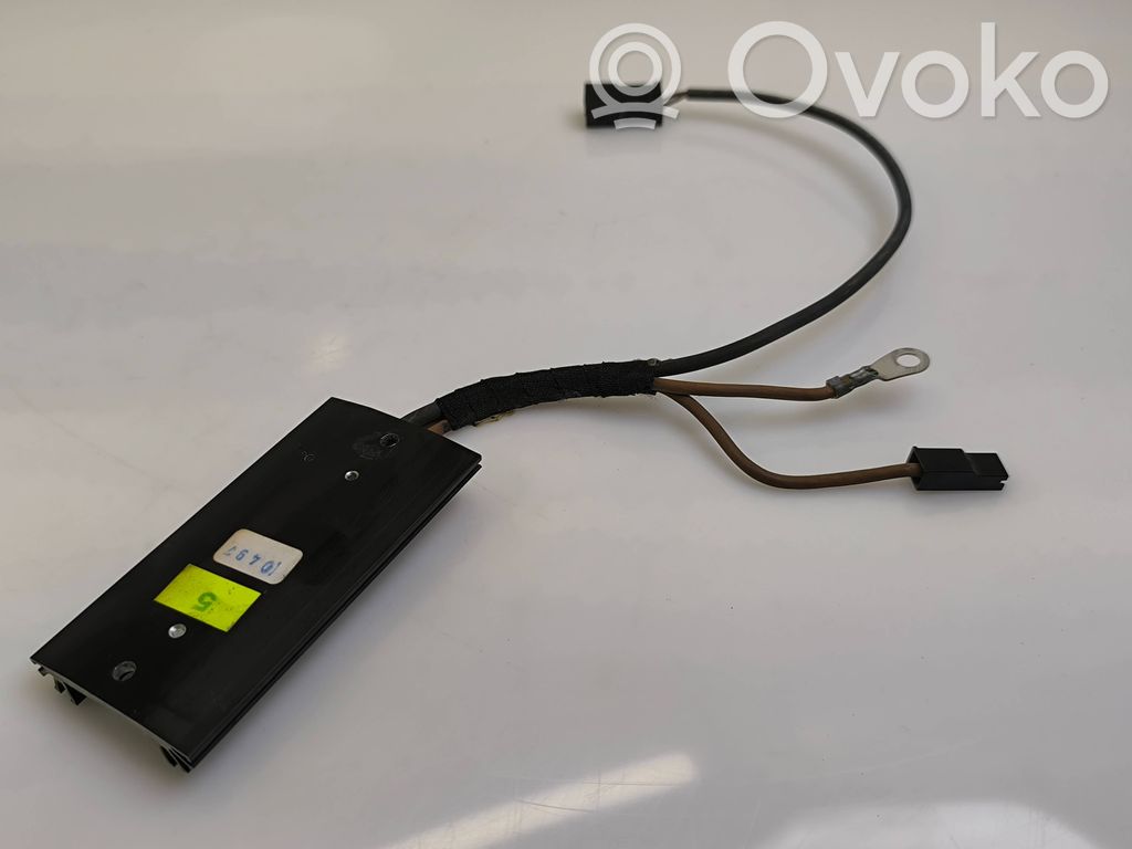 Audi A8 S8 D2 4D Antenas pastiprinātājs 