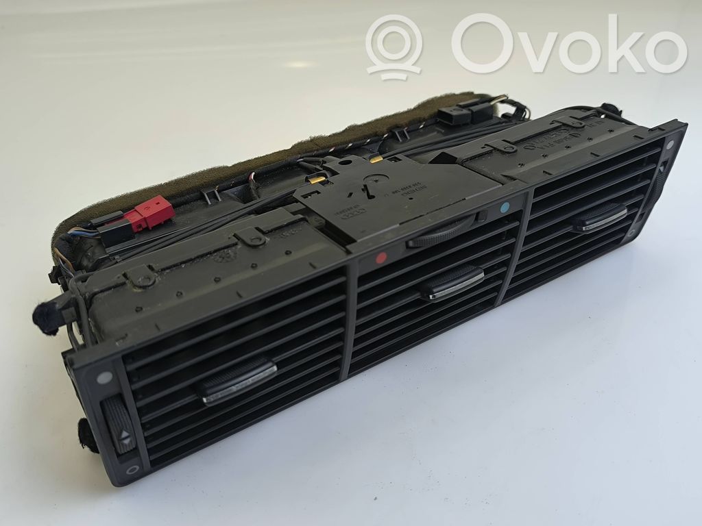 Audi A8 S8 D2 4D Rejilla de ventilación central del panel 