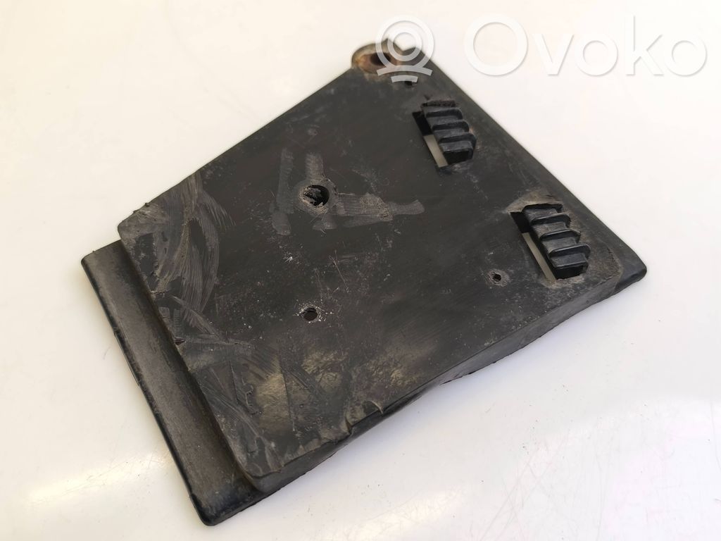 Audi A8 S8 D2 4D Front bumper mounting bracket 