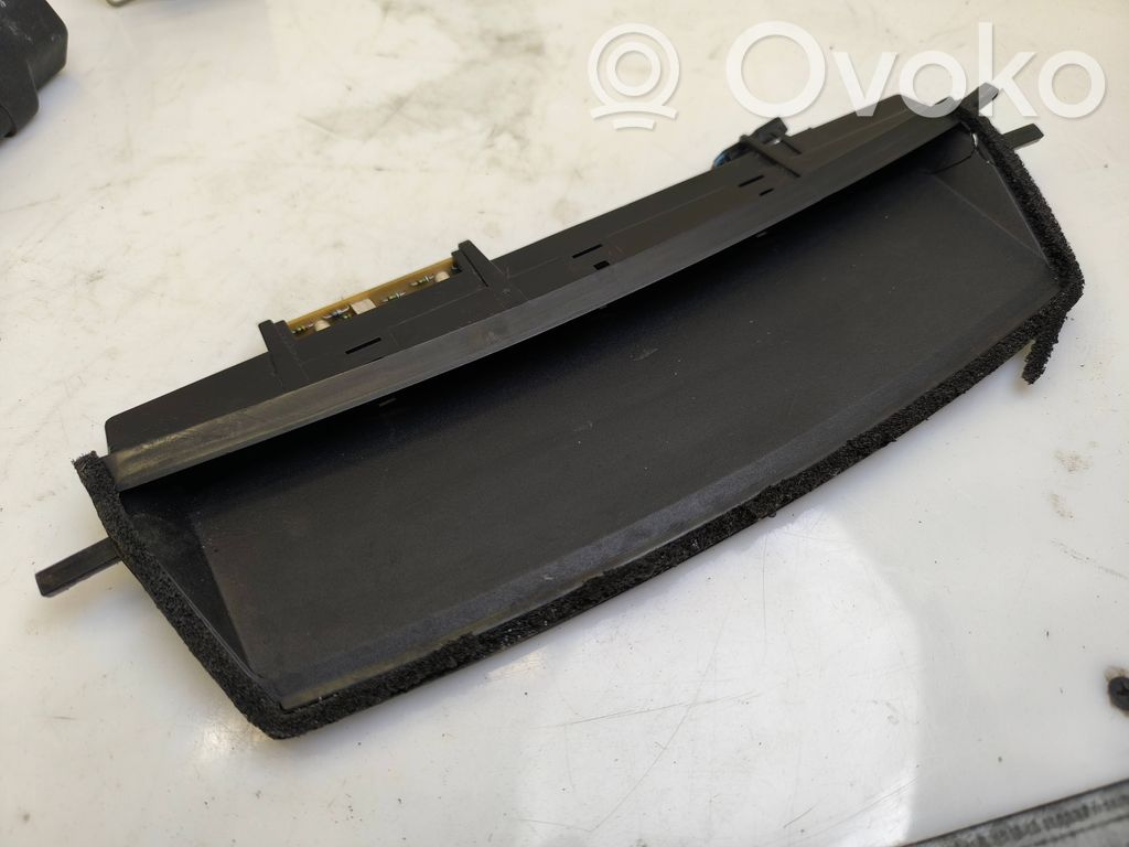 BMW 3 E46 Third/center stoplight 